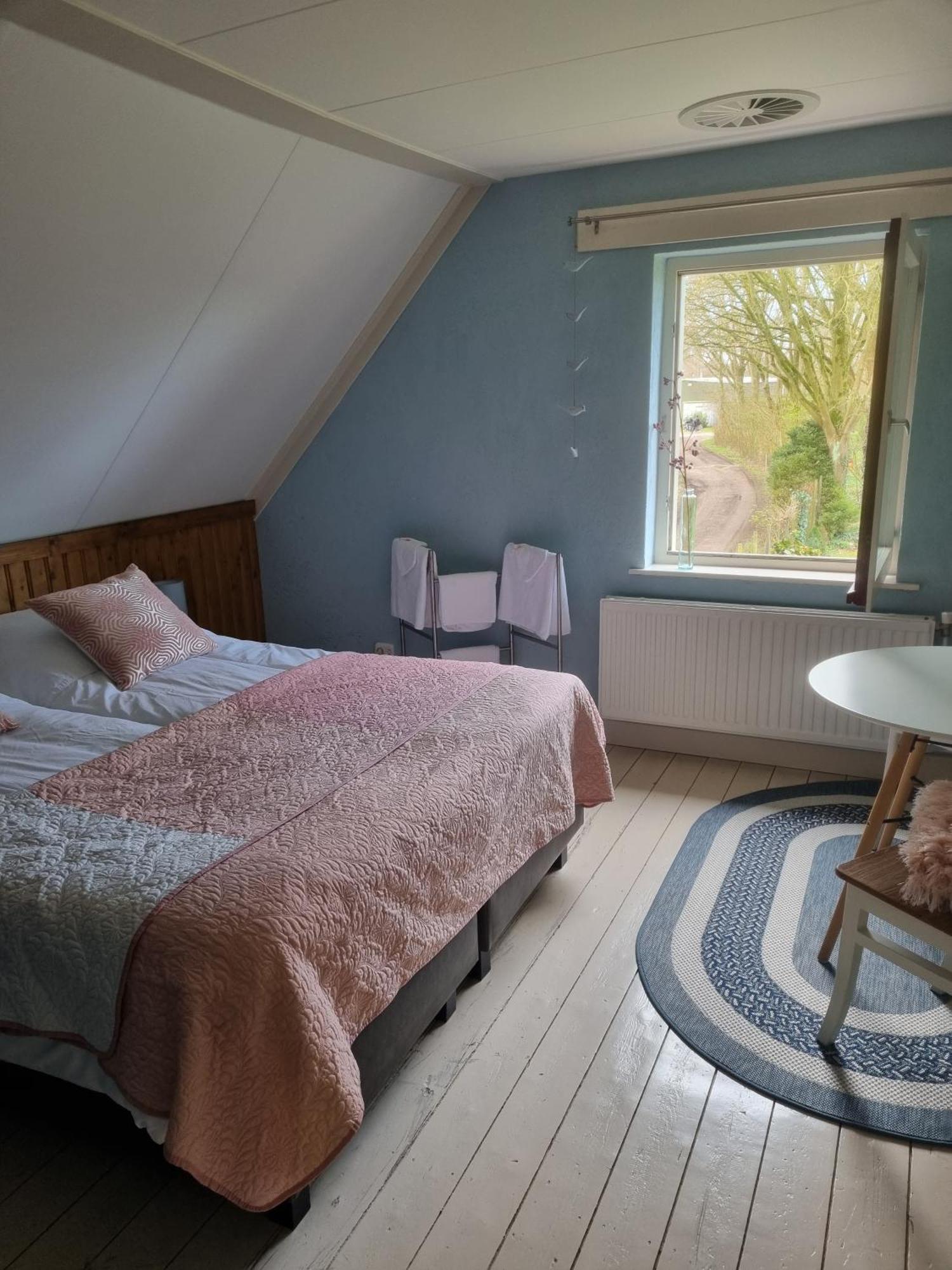 Aan De Beek Bed & Breakfast