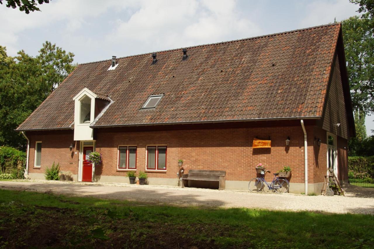 Aan De Beek Bed & Breakfast *