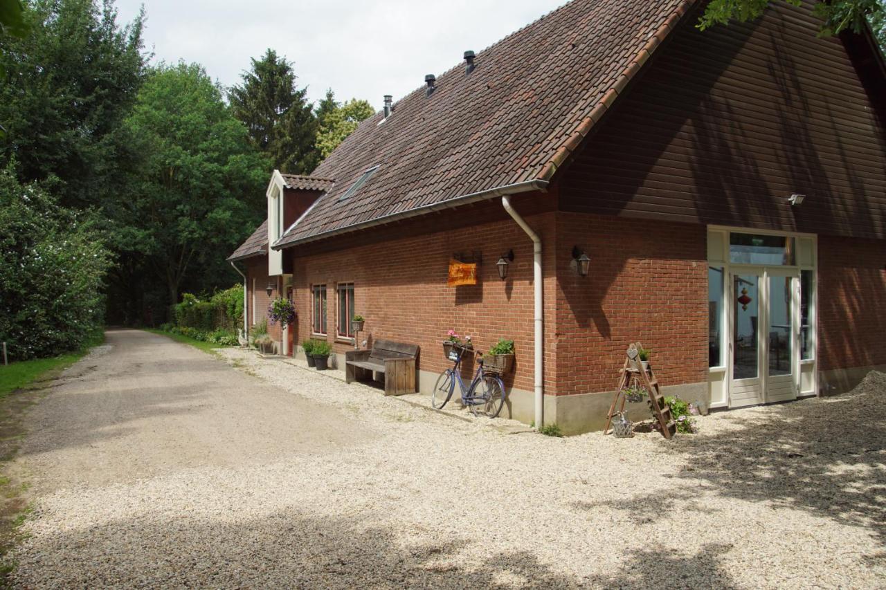 Aan De Beek Bed & Breakfast